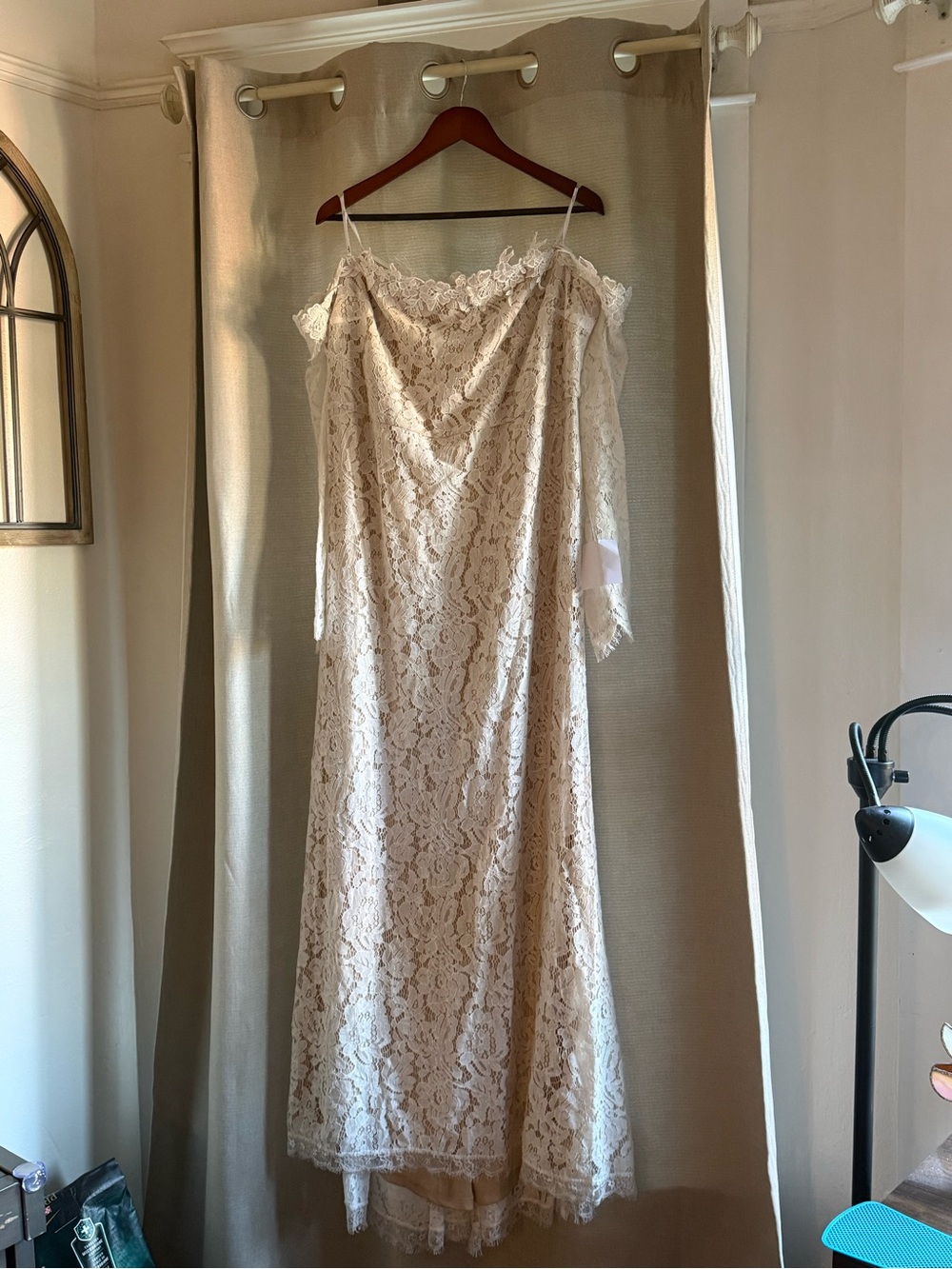 Lulu's Lace Off-Shoulder Wedding Dress in Ivory - Picture 3 of 14